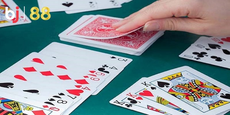 Thế Bài Là Gì Trong Baccarat